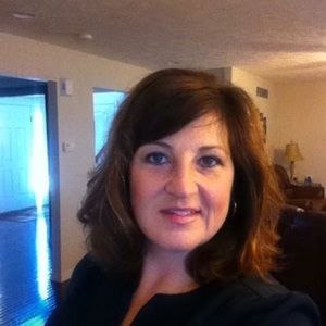 Meet your Posher, Becky